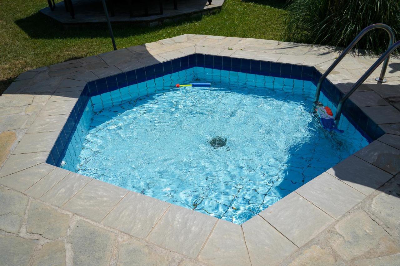 Irida Rooms 'N' Pool Paralia Panteleimonos Extérieur photo