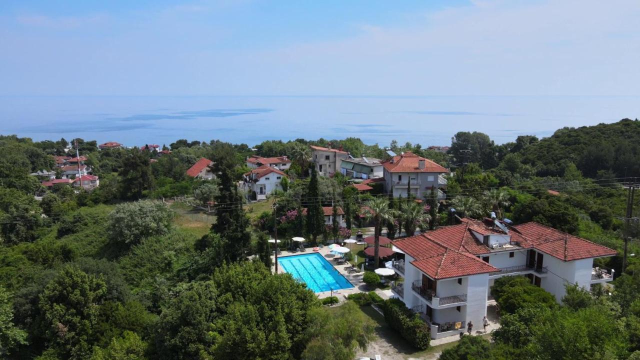 Irida Holiday Inn Rooms 'N' Pool Paralia Panteleimonos Extérieur photo