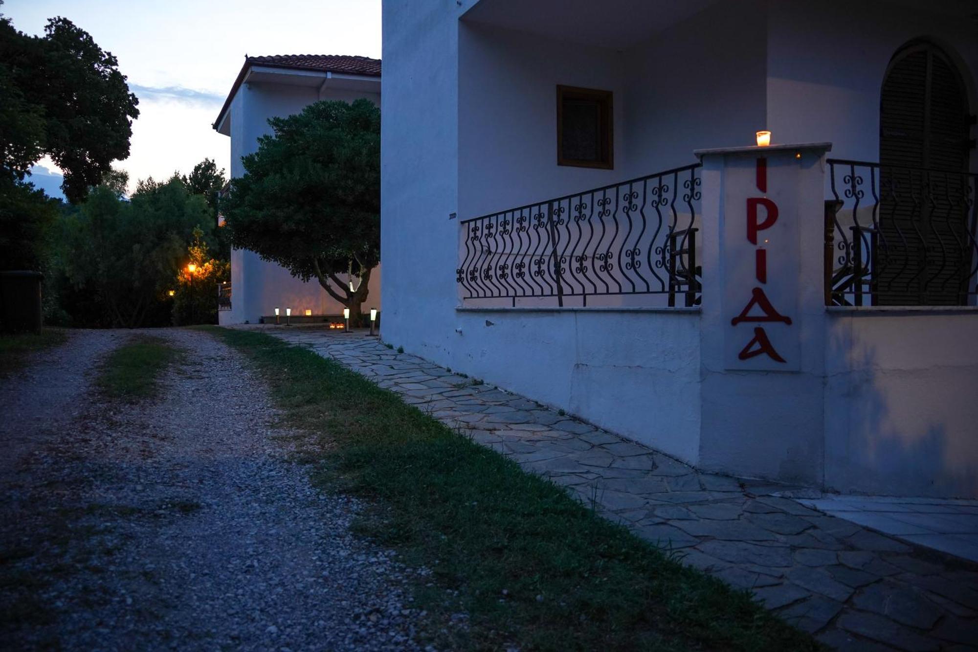 Irida Rooms 'N' Pool Paralia Panteleimonos Extérieur photo