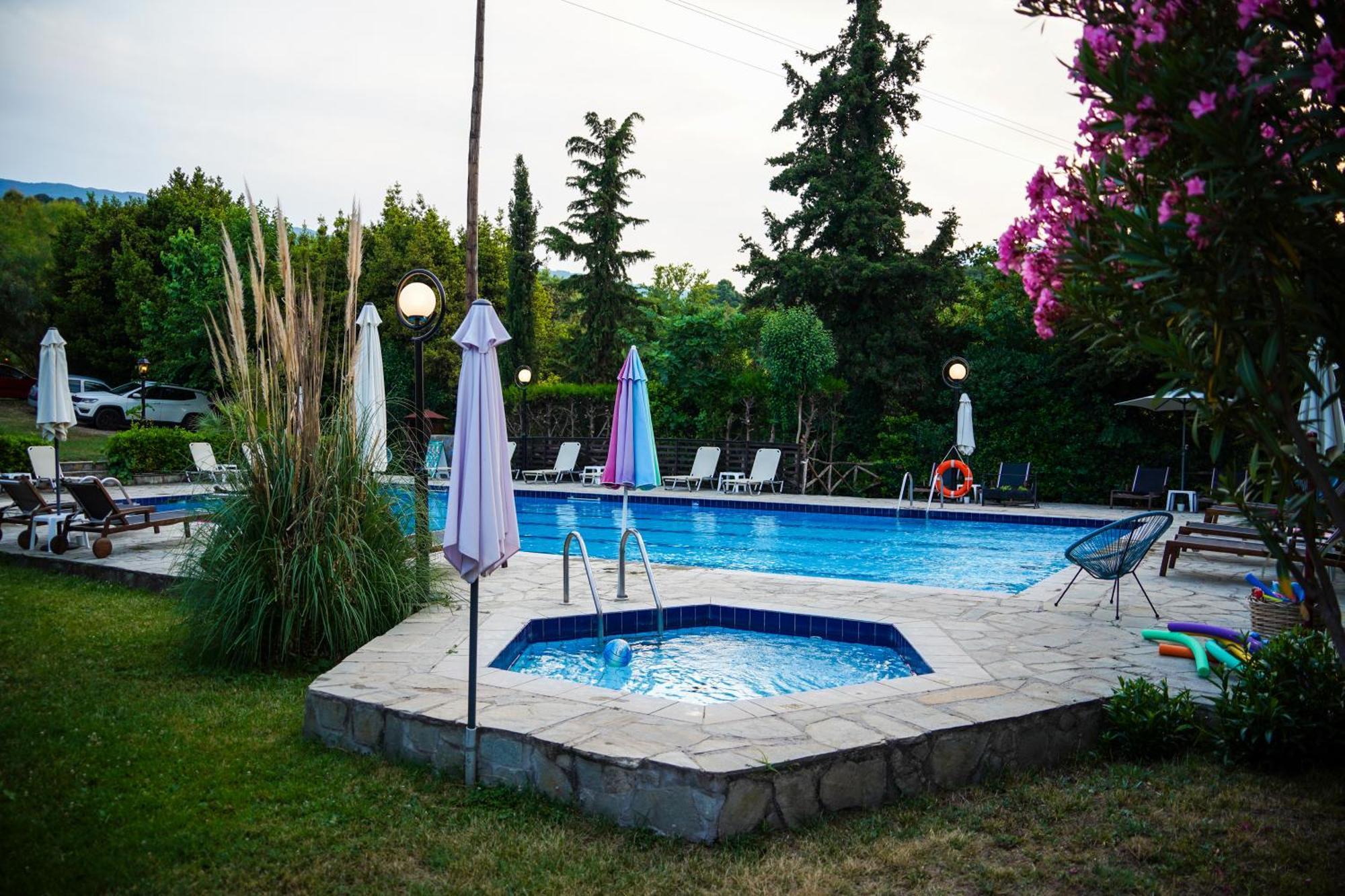 Irida Rooms 'N' Pool Paralia Panteleimonos Extérieur photo